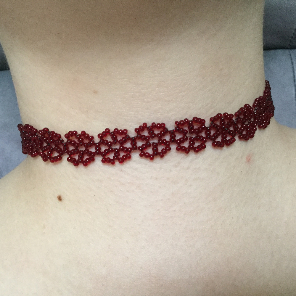 Red flower choker